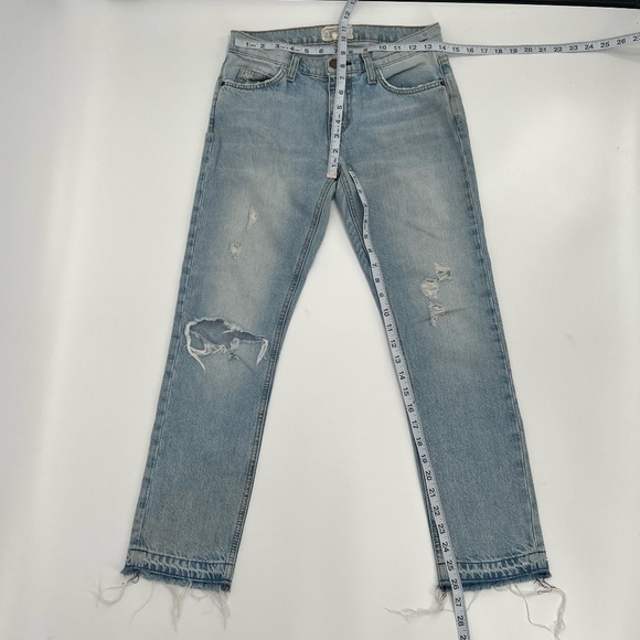 Current/Elliott The Cropped Straight Sealine Destroy Release Hem Jeans Size 24 - Picture 5 of 6